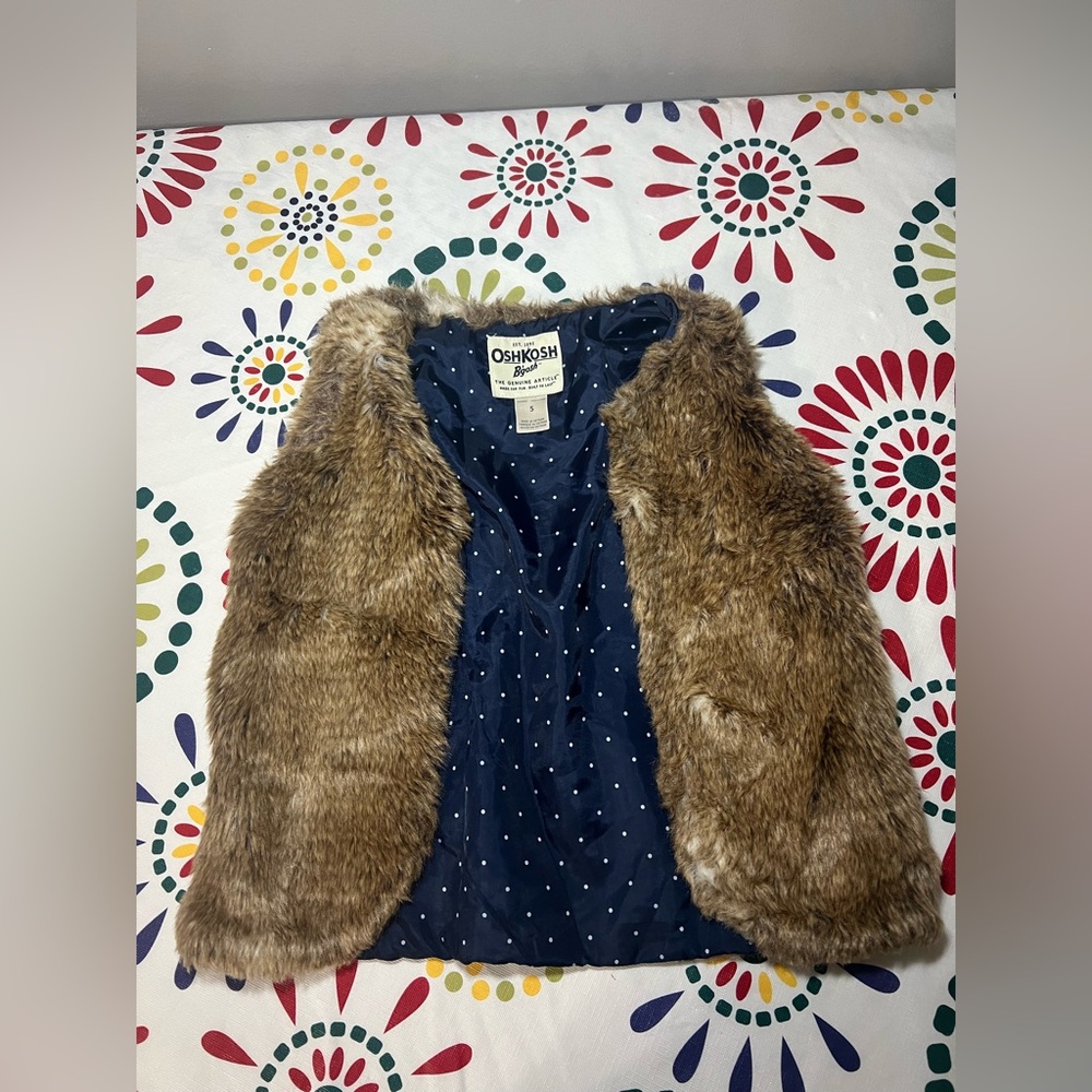 Oshkosh B'Gosh Girl's Sleeveless Shaggy Faux Fur Vest Brown Navy Blue (5)